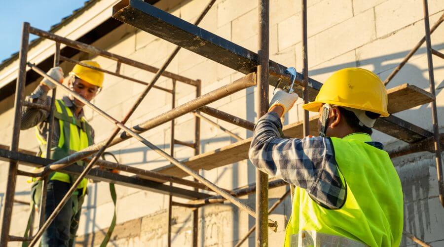 Professional gutter cleaning in Riverside, CA
